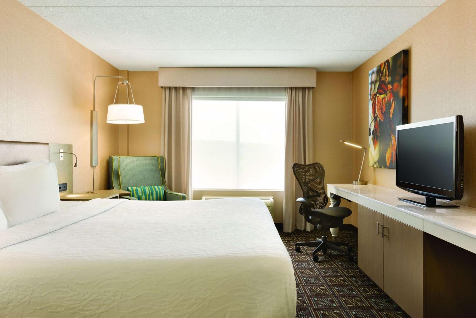 Hilton Garden Inn Niagara-On-The-Lake Exterior photo