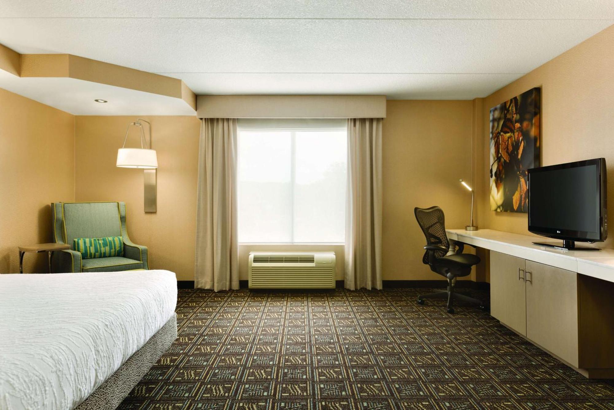 Hilton Garden Inn Niagara-On-The-Lake Exterior photo