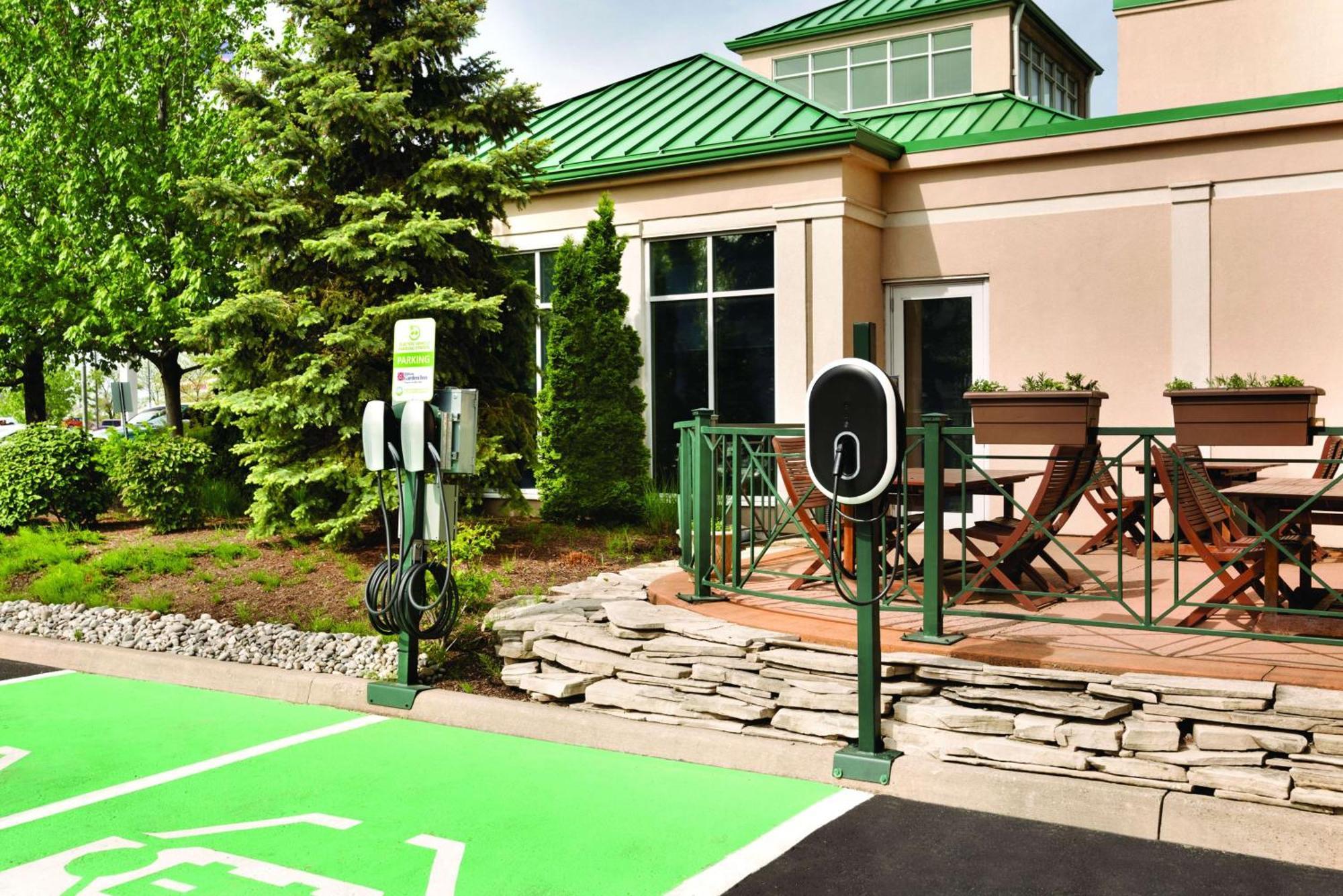 Hilton Garden Inn Niagara-On-The-Lake Exterior photo