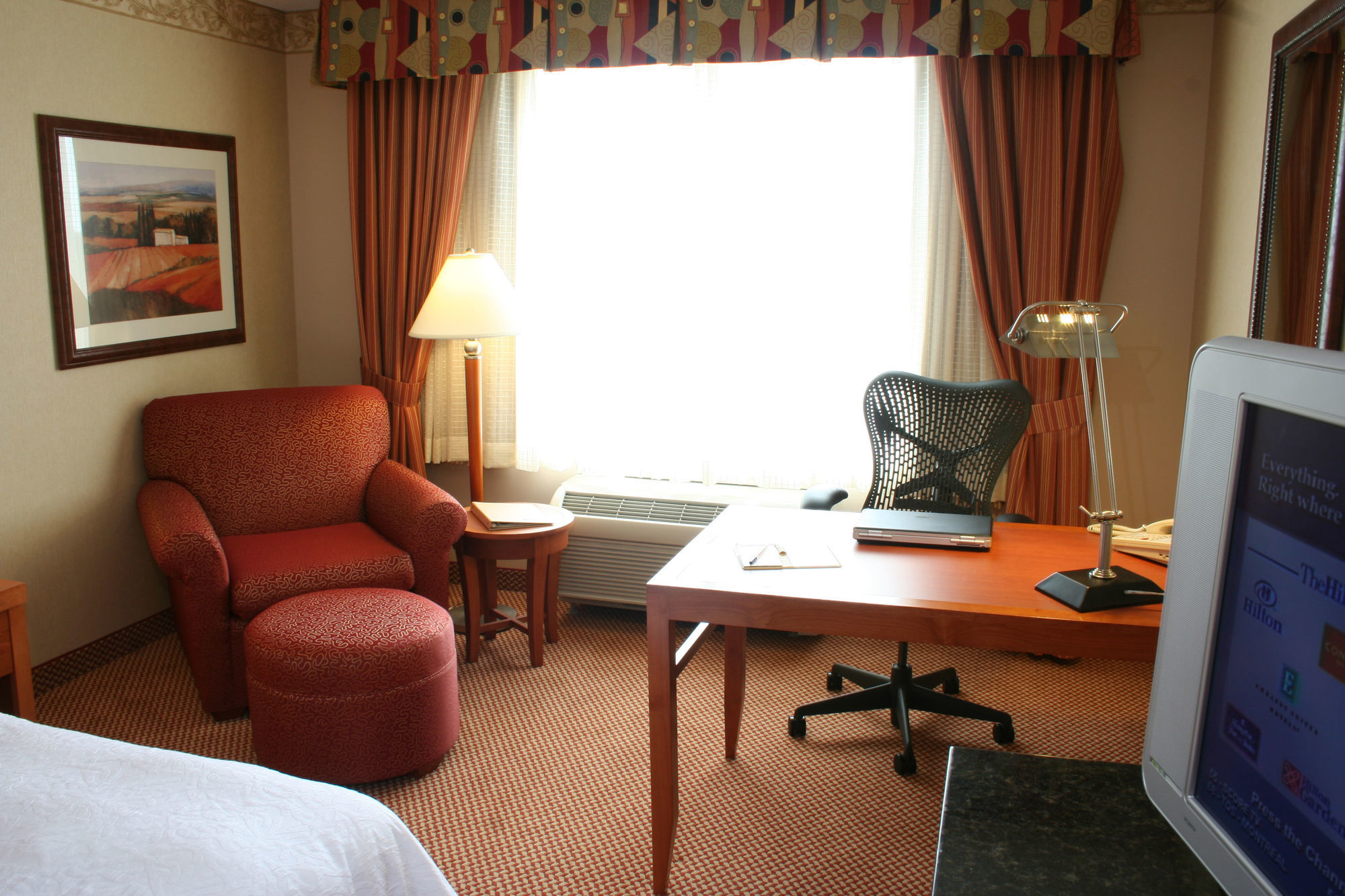 Hilton Garden Inn Niagara-On-The-Lake Exterior photo