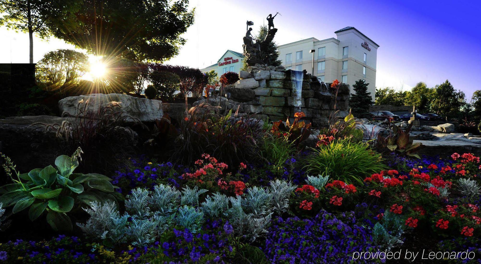 Hilton Garden Inn Niagara-On-The-Lake Exterior photo